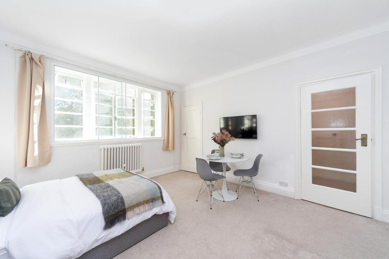 Beautifully Presented Centrally Located Studio Apartment 런던 외부 사진